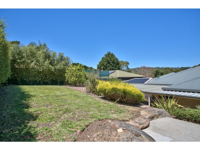 16 Walters Crescent, Aberfoyle Park SA 5159