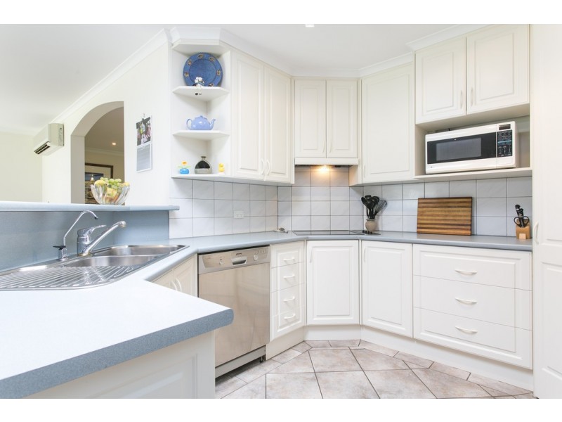 6 York Street, Happy Valley SA 5159