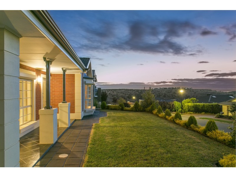 15 St Vincent Circuit, Sheidow Park SA 5158