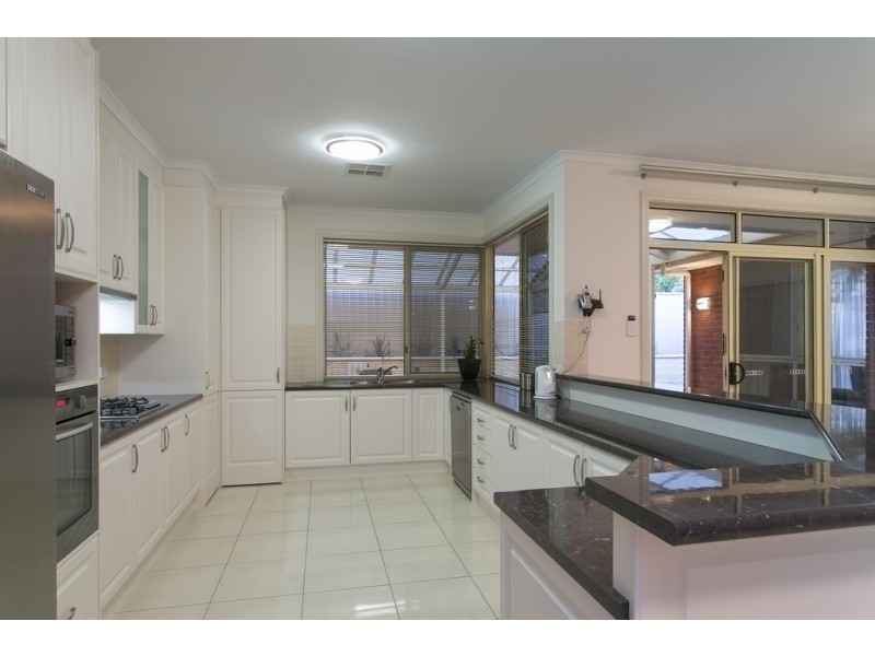 15 St Vincent Circuit, Sheidow Park SA 5158