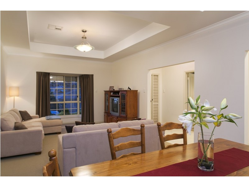 15 St Vincent Circuit, Sheidow Park SA 5158