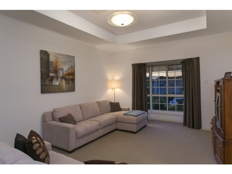 15 St Vincent Circuit, Sheidow Park SA 5158