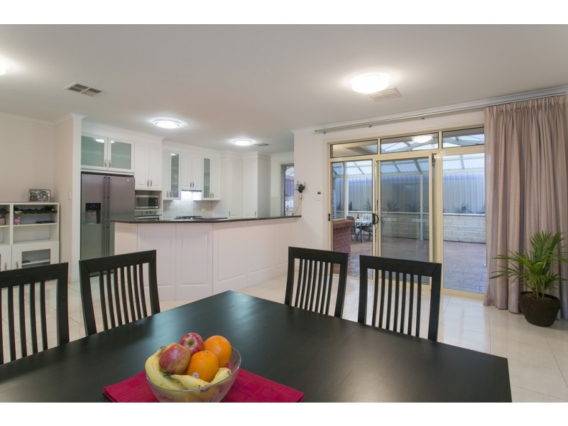 15 St Vincent Circuit, Sheidow Park SA 5158