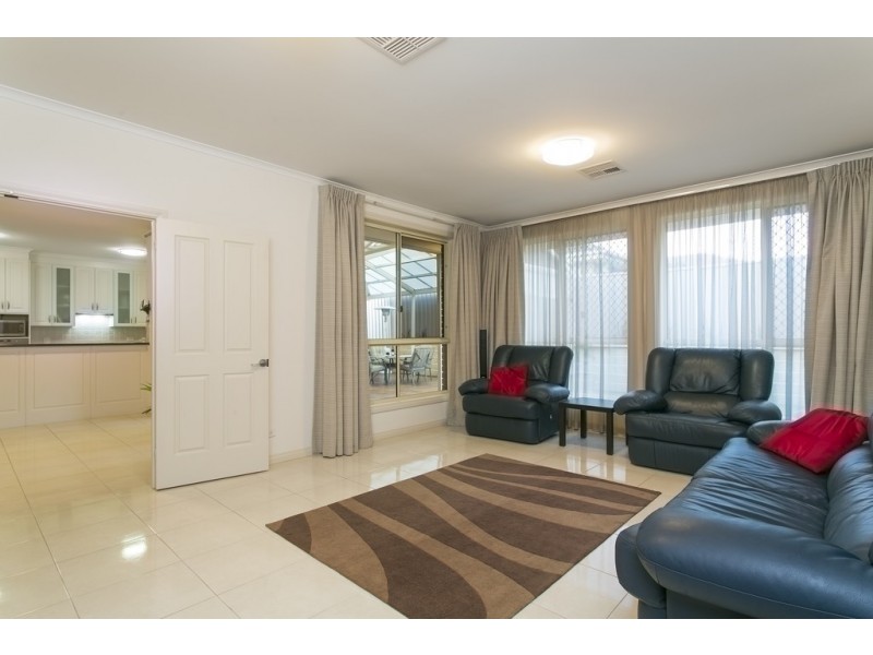 15 St Vincent Circuit, Sheidow Park SA 5158