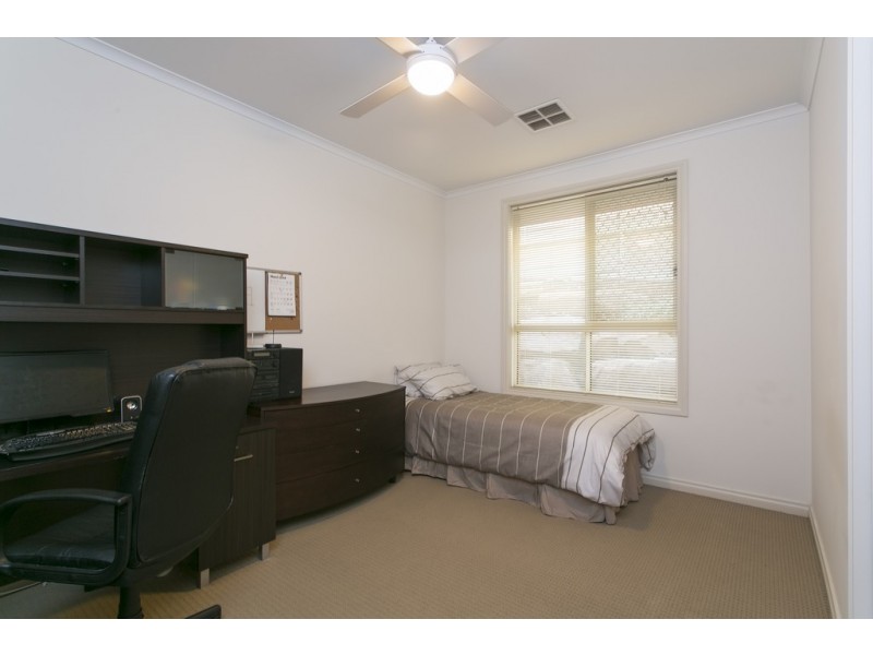 15 St Vincent Circuit, Sheidow Park SA 5158