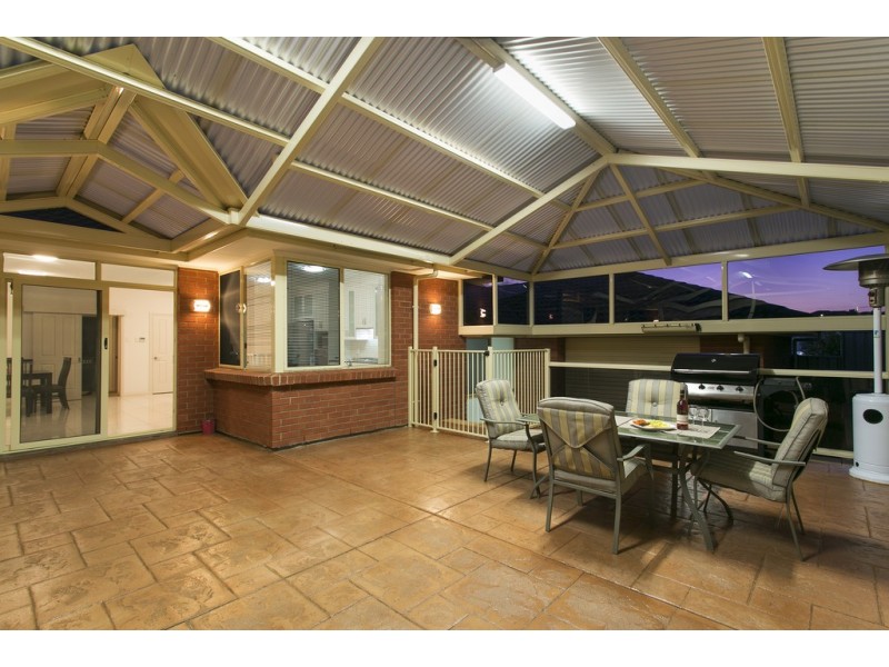 15 St Vincent Circuit, Sheidow Park SA 5158