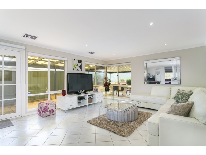 6 Melrose Court, Happy Valley SA 5159