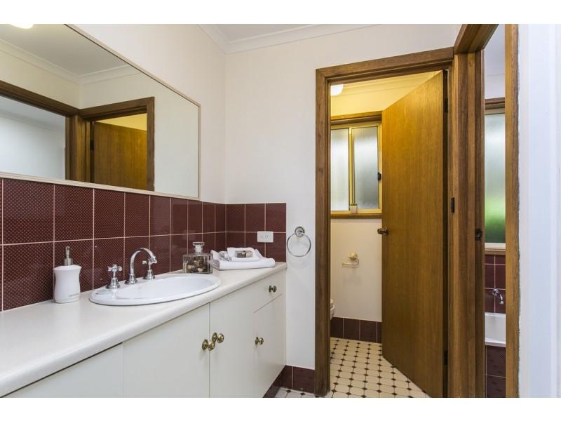 94 Fraser Avenue, Happy Valley SA 5159