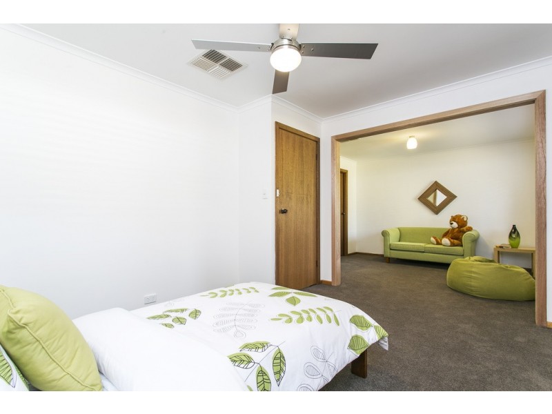 94 Fraser Avenue, Happy Valley SA 5159