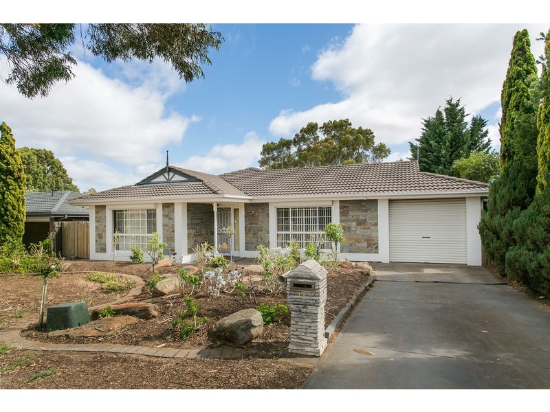 13 Grace Ct, Morphett Vale SA 5162