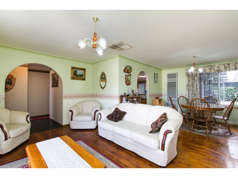 13 Grace Ct, Morphett Vale SA 5162