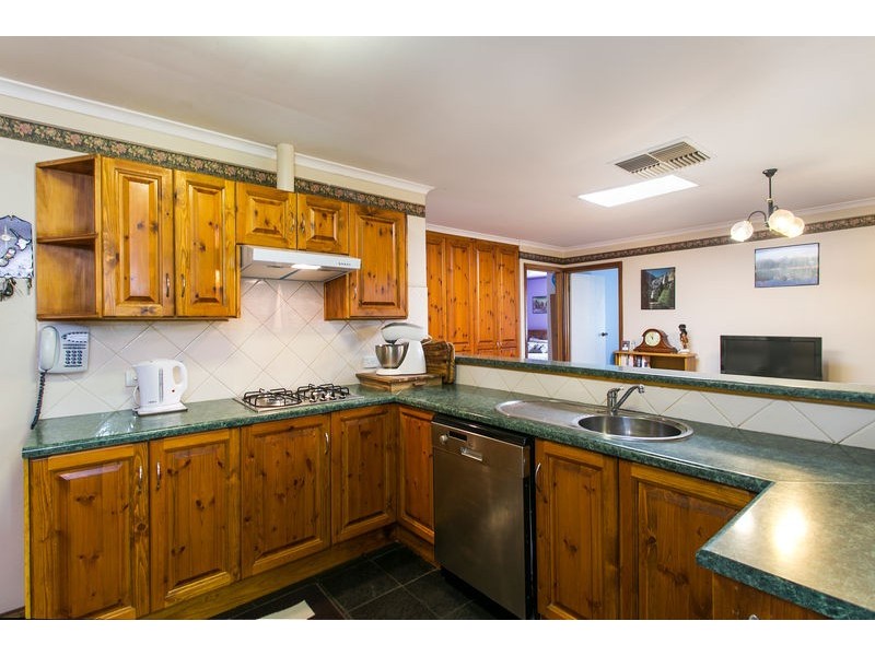 13 Grace Ct, Morphett Vale SA 5162