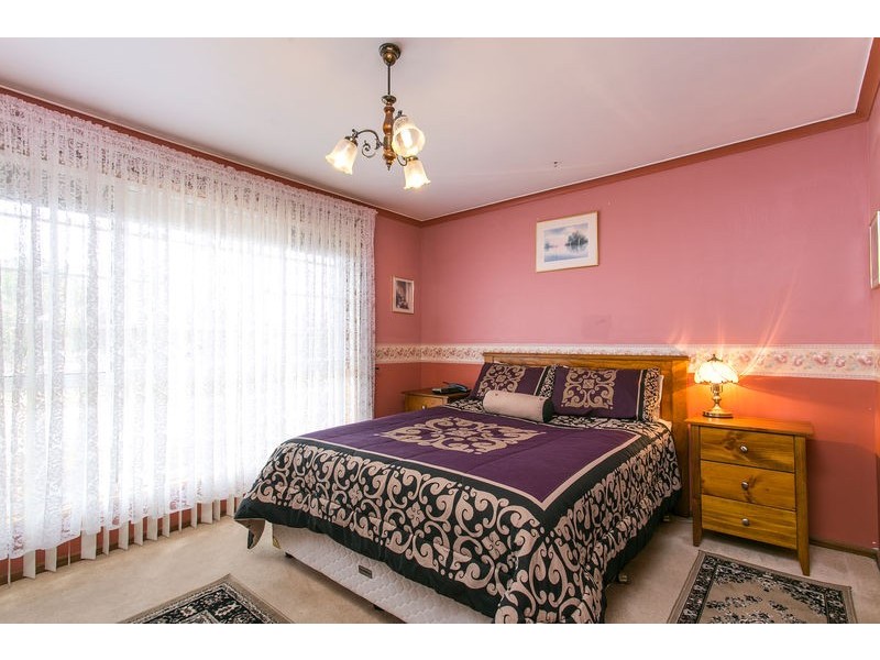 13 Grace Ct, Morphett Vale SA 5162