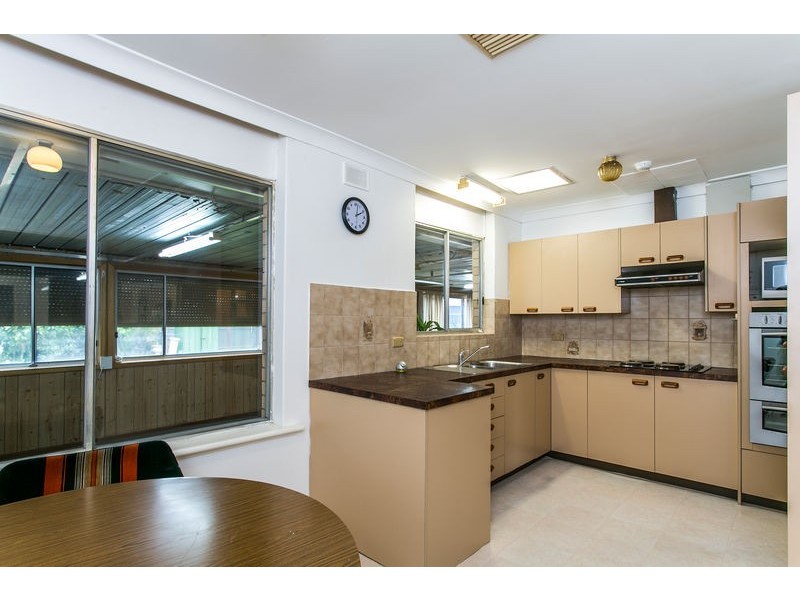 1 Paterson Drive, Hackham SA 5163