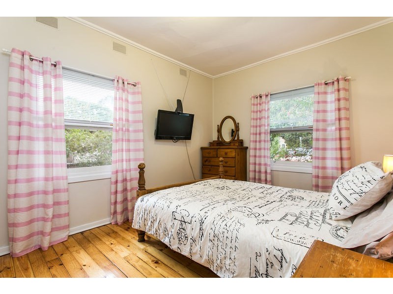 2 Torquay Road, Sturt SA 5047