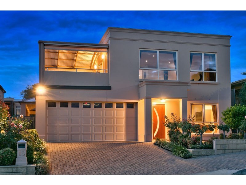 18 Paringa Avenue, Marino SA 5049