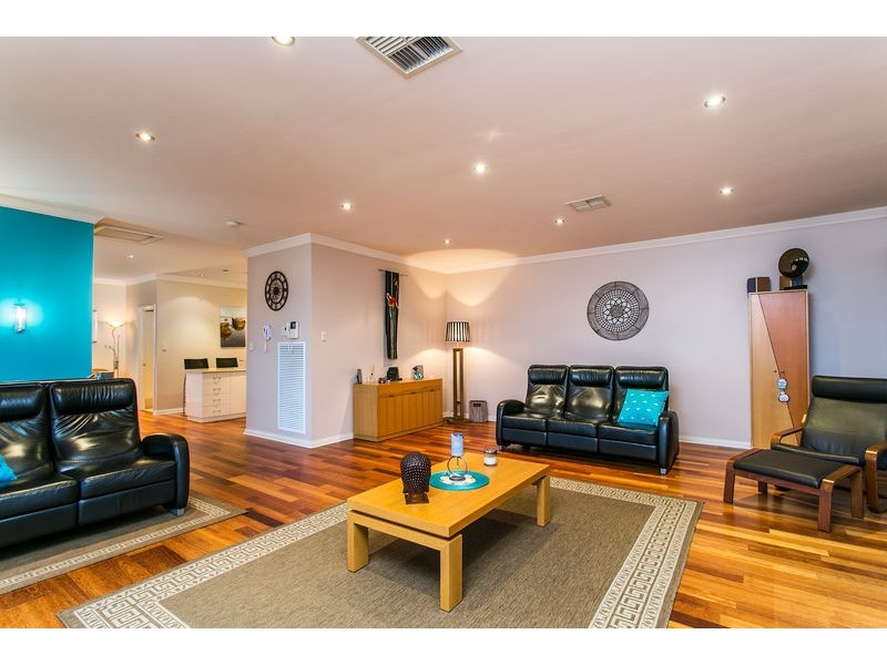 18 Paringa Avenue, Marino SA 5049