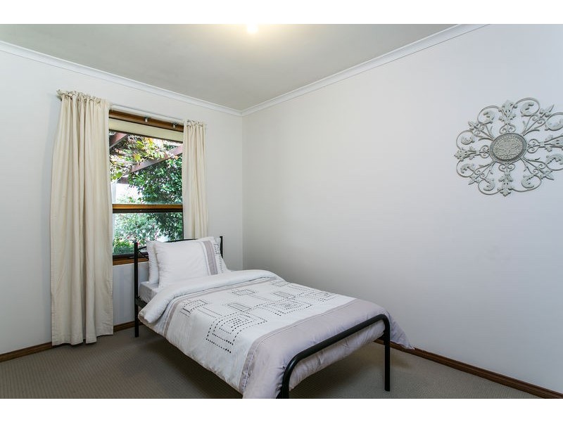 10 Paragon Avenue, Aberfoyle Park SA 5159