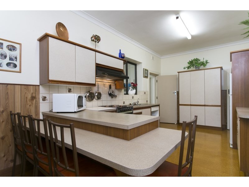 .9 Cowra Crescent, Park Holme SA 5043