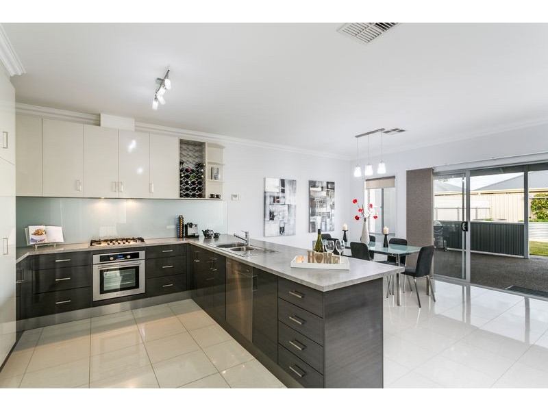 56 Weroona Avenue, Park Holme SA 5043