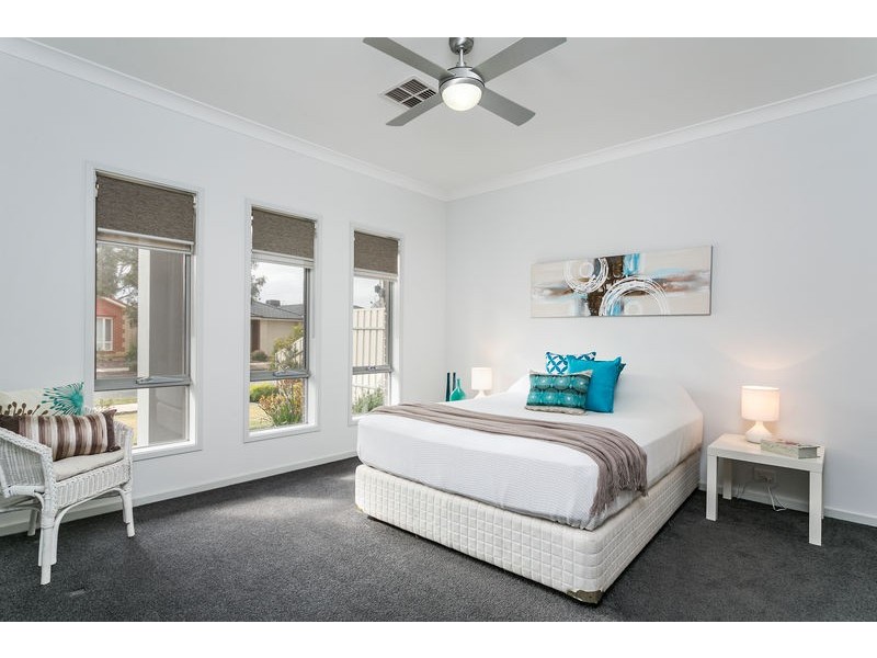 56 Weroona Avenue, Park Holme SA 5043