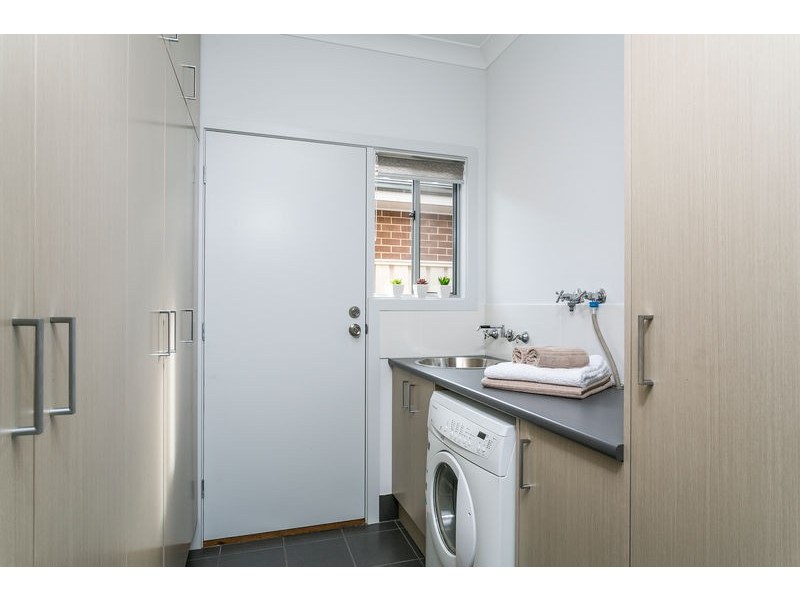 56 Weroona Avenue, Park Holme SA 5043