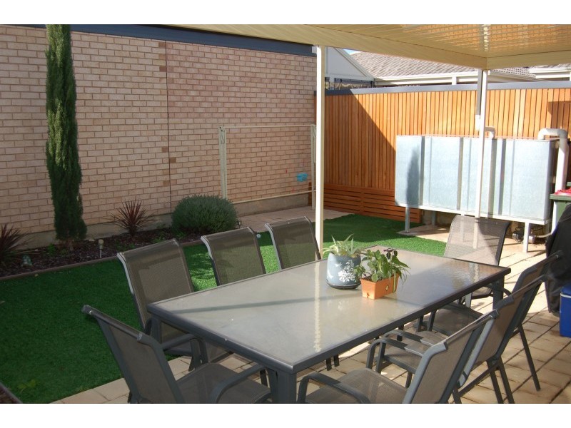 9C Renown Ave, Clovelly Park SA 5042