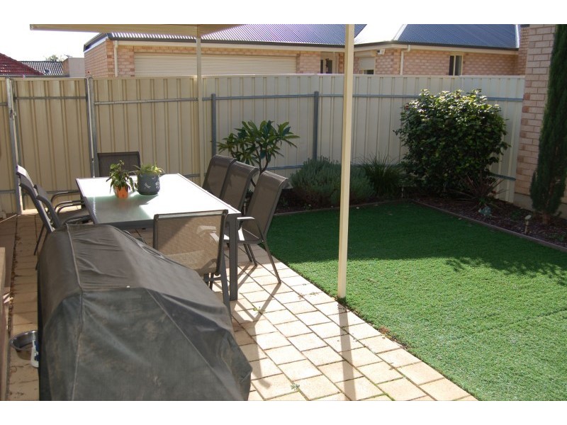 9C Renown Ave, Clovelly Park SA 5042