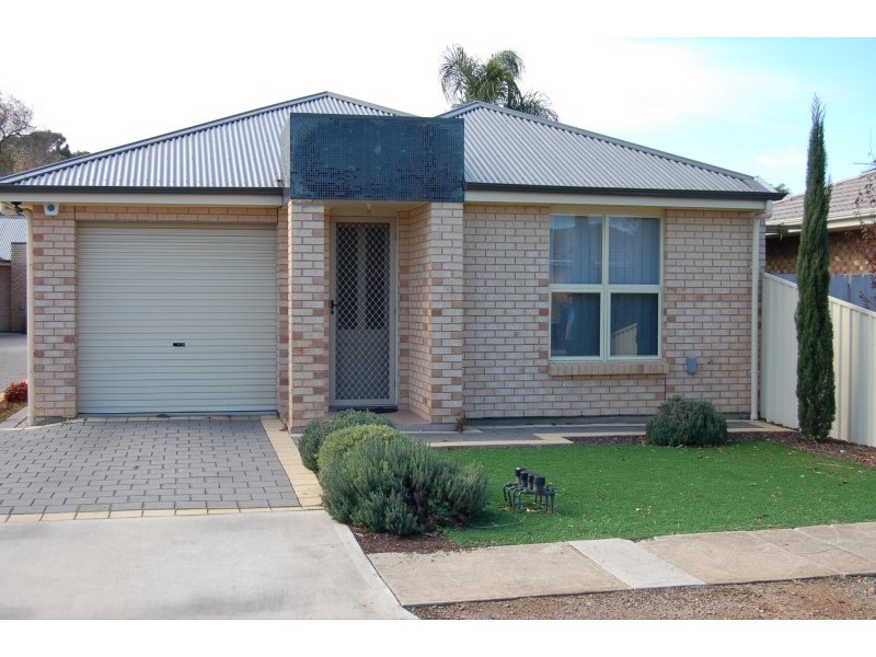 9C Renown Ave, Clovelly Park SA 5042