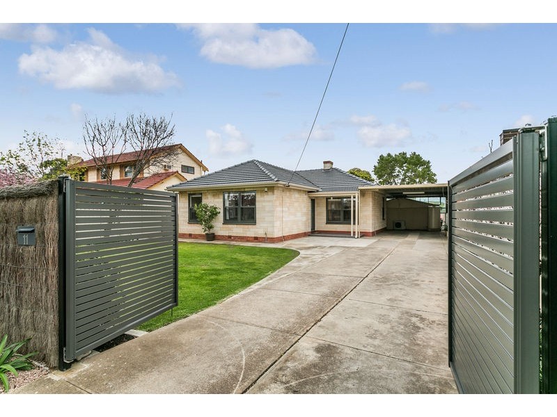11. Sandison Avenue, Park Holme SA 5043
