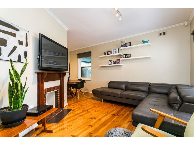 11. Sandison Avenue, Park Holme SA 5043