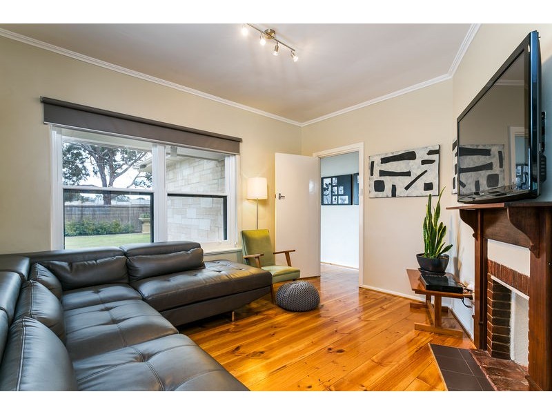 11. Sandison Avenue, Park Holme SA 5043