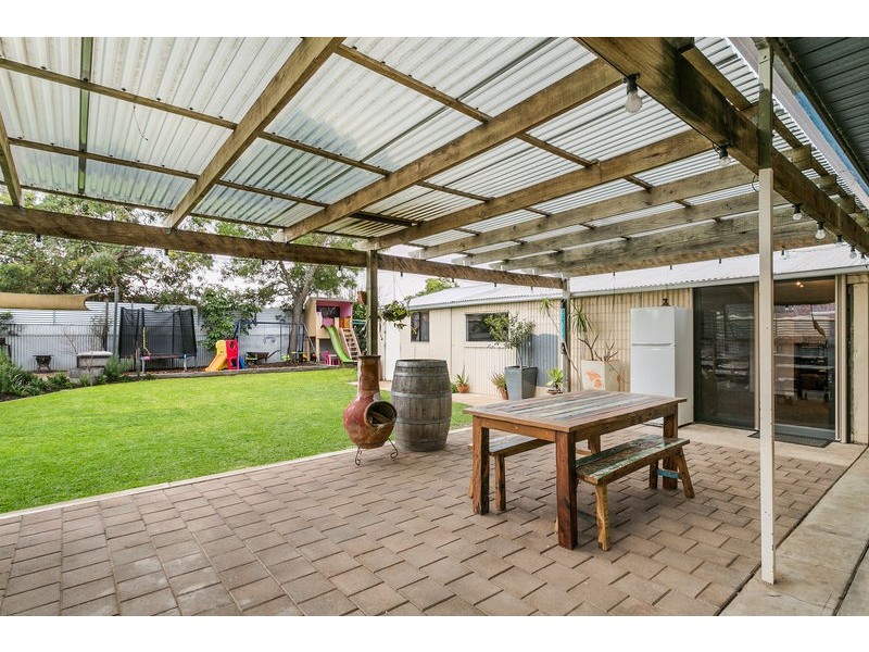 11. Sandison Avenue, Park Holme SA 5043