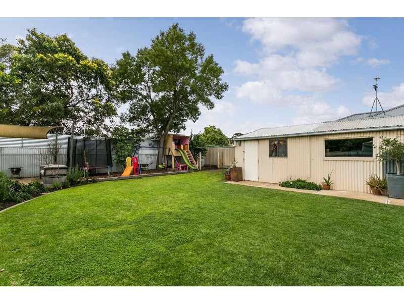 11. Sandison Avenue, Park Holme SA 5043