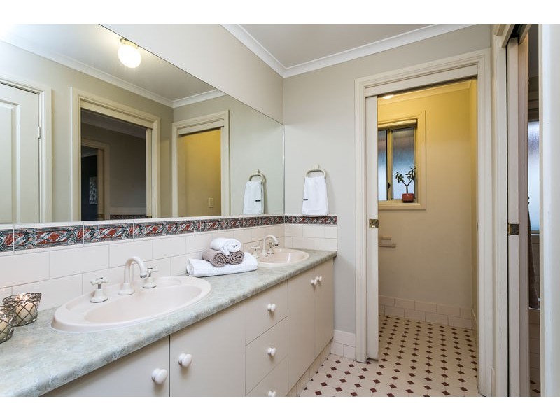 26 Raymond Ave, North Plympton SA 5037