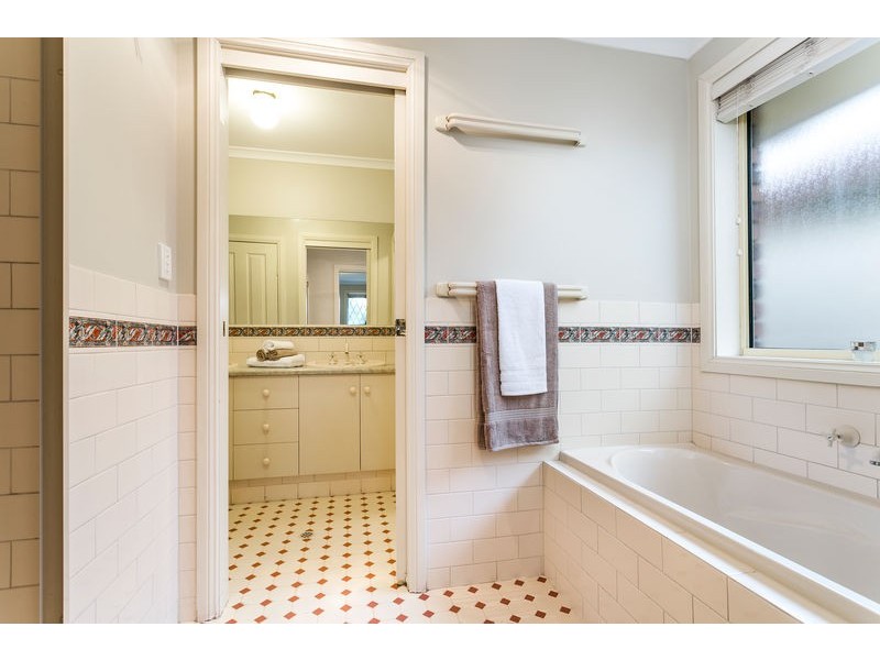 26 Raymond Ave, North Plympton SA 5037