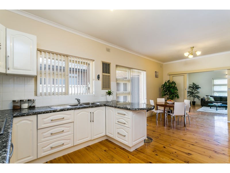 73 Condada Ave, Park Holme SA 5043