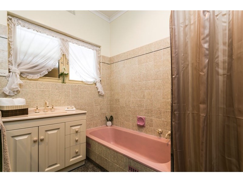 73 Condada Ave, Park Holme SA 5043