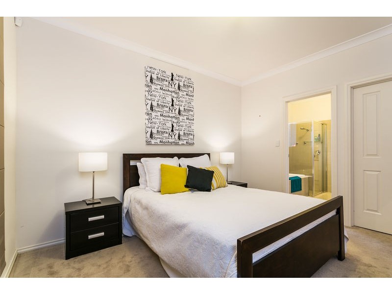 30 Barry Road, Oaklands Park SA 5046