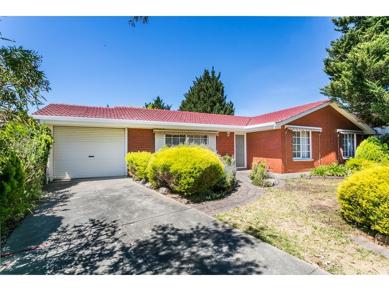20 Garnet Crescent, Flagstaff Hill SA 5159