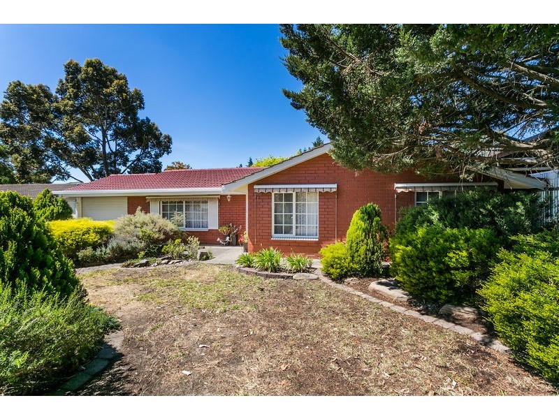 20 Garnet Crescent, Flagstaff Hill SA 5159