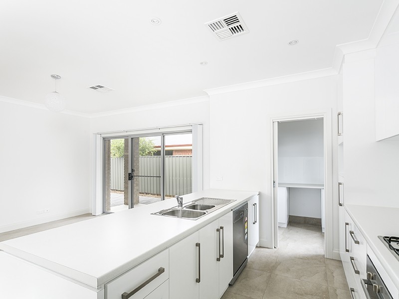 1A Embert Street, Sturt SA 5047