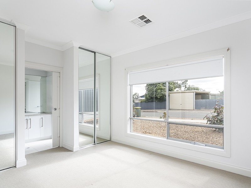 1A Embert Street, Sturt SA 5047