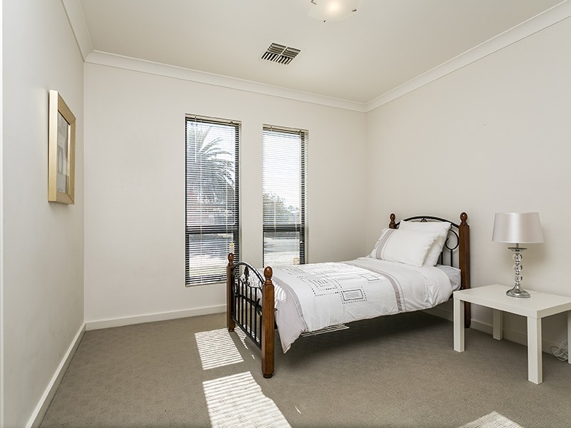 36 Croser Avenue, Aldinga Beach SA 5173