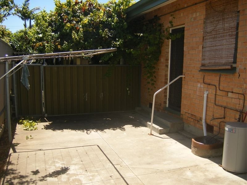 2/40 The Crescent, Brighton SA 5048