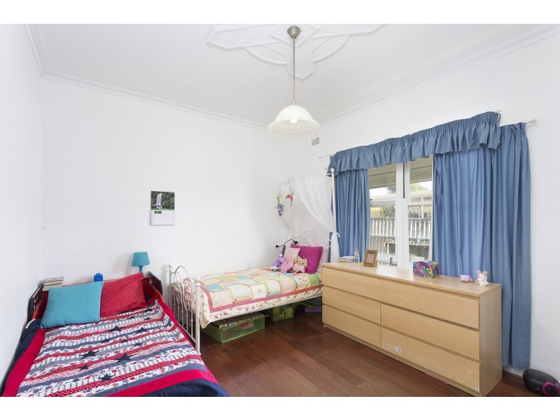 18 Tarranna Avenue, Park Holme SA 5043