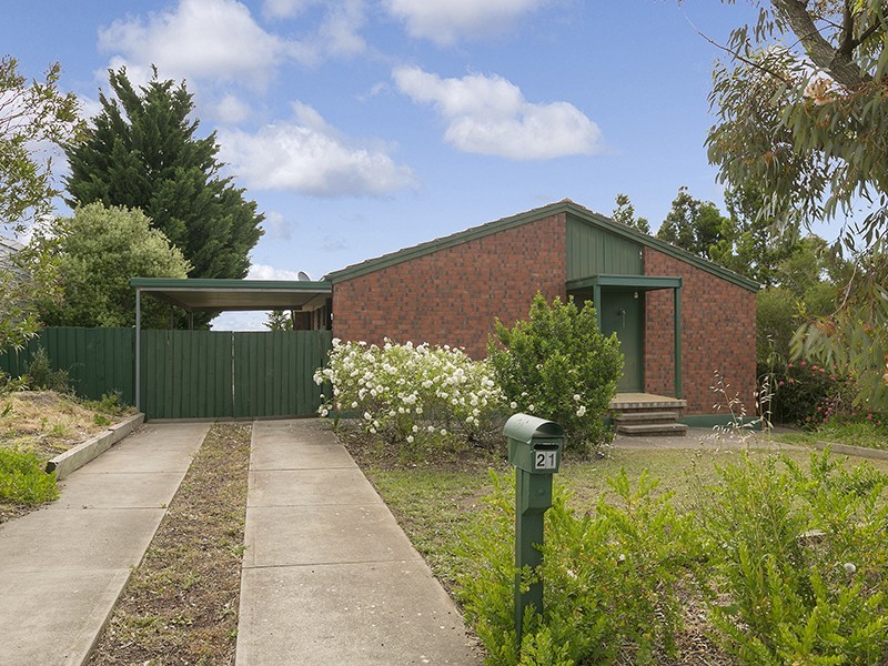 21 Amberleigh Cl, Christie Downs SA 5164