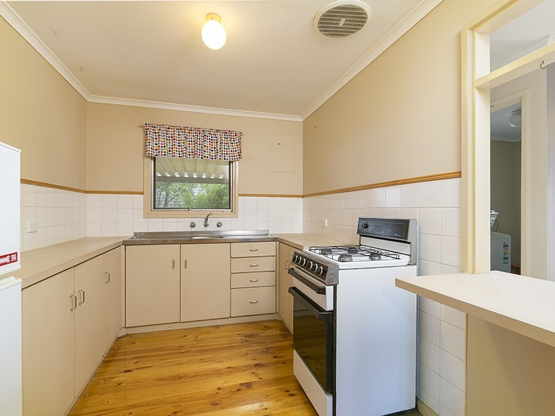 21 Amberleigh Cl, Christie Downs SA 5164