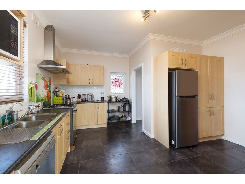 2 Harcourt Ave, Clovelly Park SA 5042