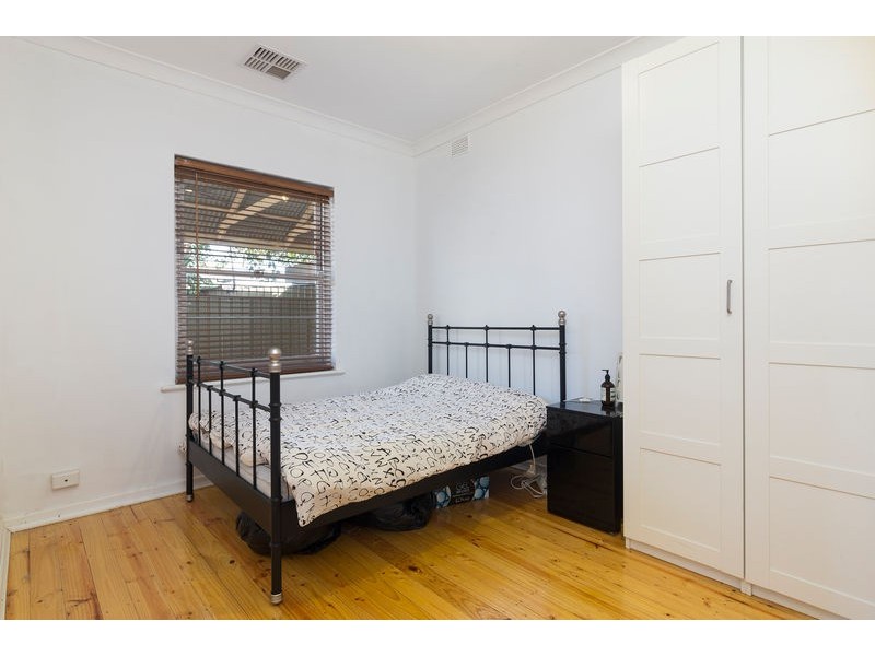 2 Harcourt Ave, Clovelly Park SA 5042